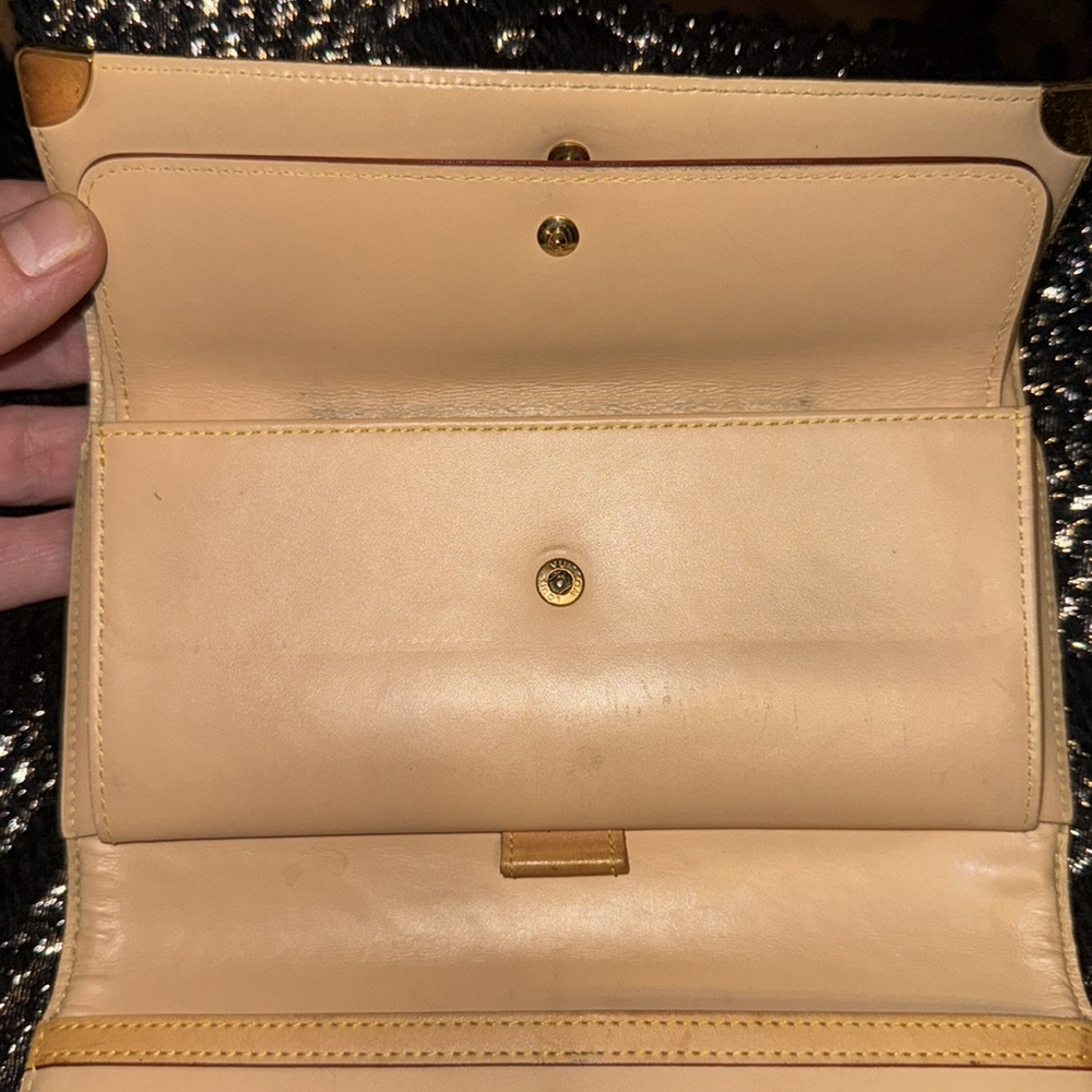 Women’s or Men’s Louis Vuitton MURAKAMI monogram Porte Trevor Wallet! Preloved❤️ - Picture 12 of 17